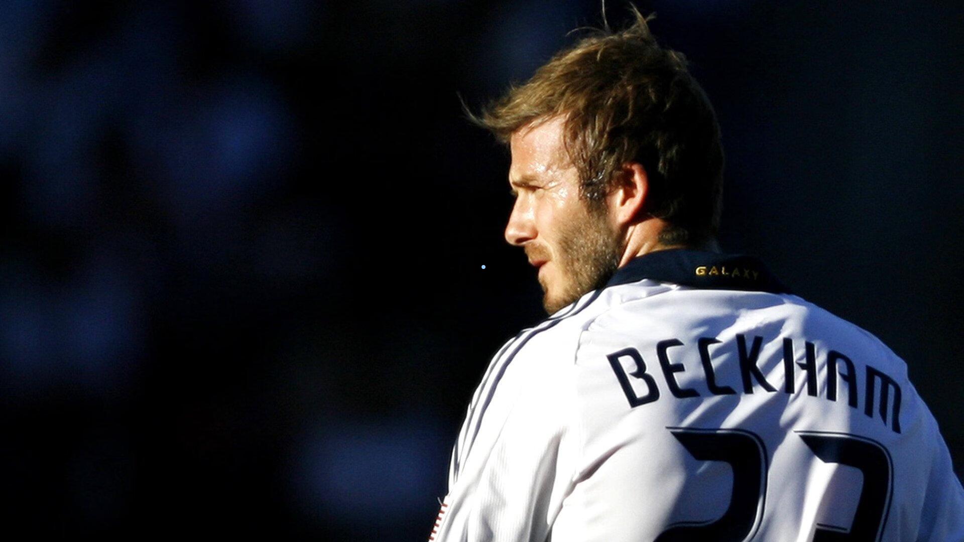 空篮扣失掀起千层浪 NBA关键时刻争议判罚引发篮球哲学思考